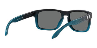 Oakley HOLBROOK OO 9102 men Blue Geometric Sunglasses